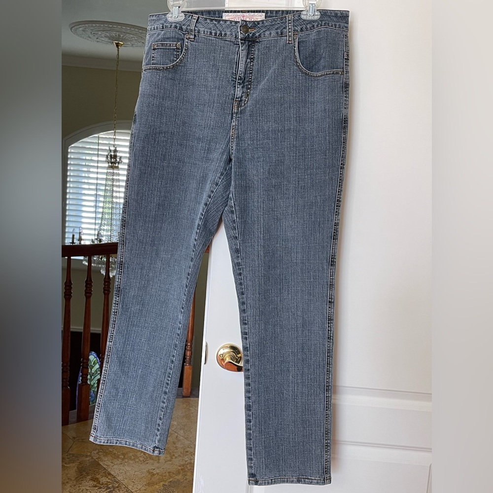 Territory Jeans. Great fit. EUC
